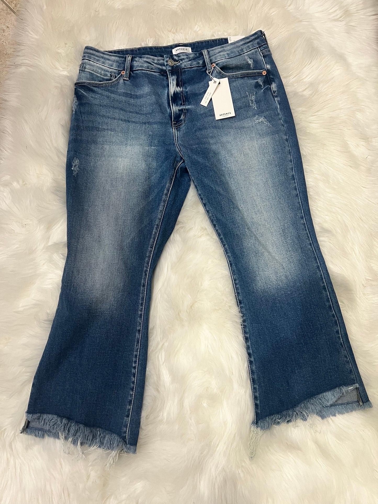 Stretch flare with frayed hem jeans