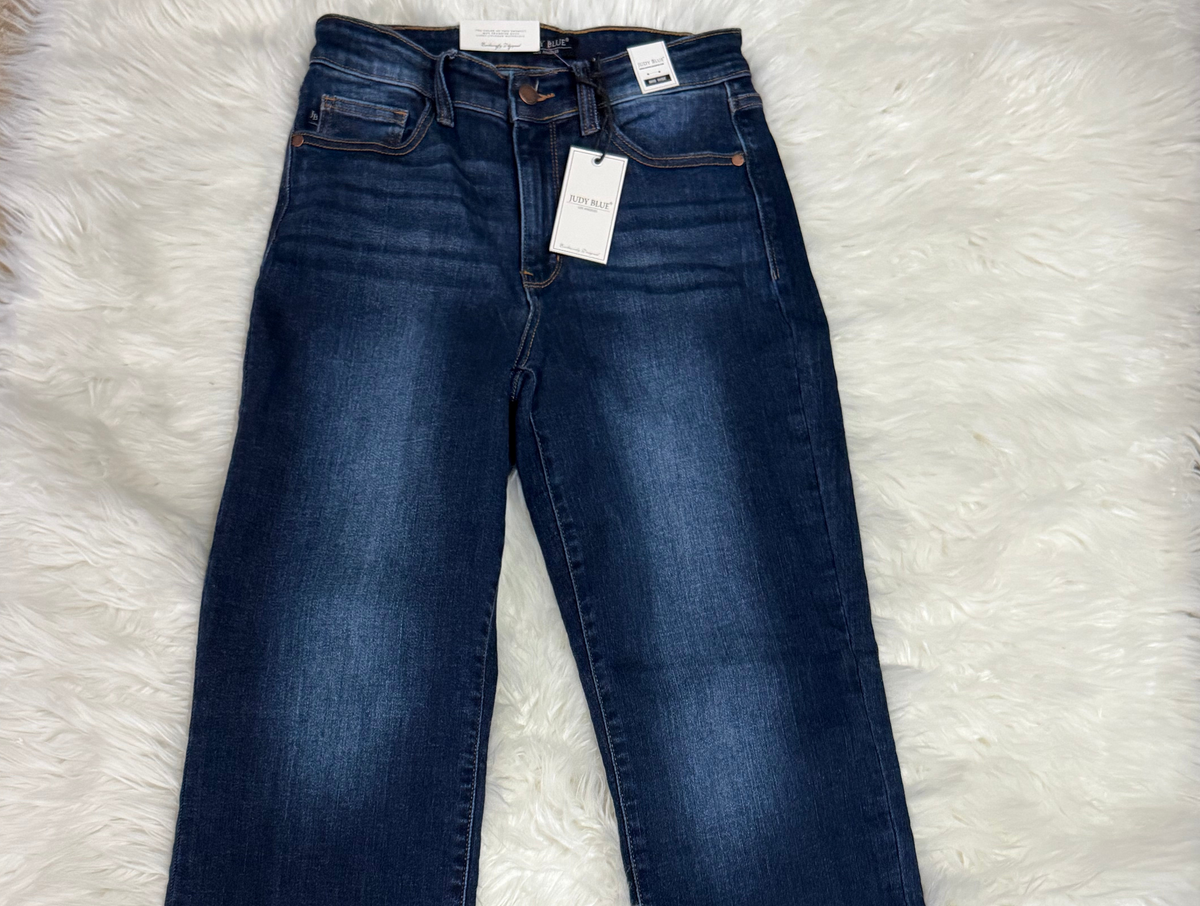 Judy Blue Non-Distressed Straight Fit Jeans